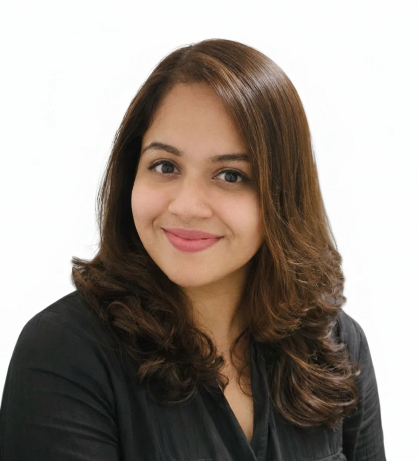 A confident, professional freelance digital marketing expert based in Dubai